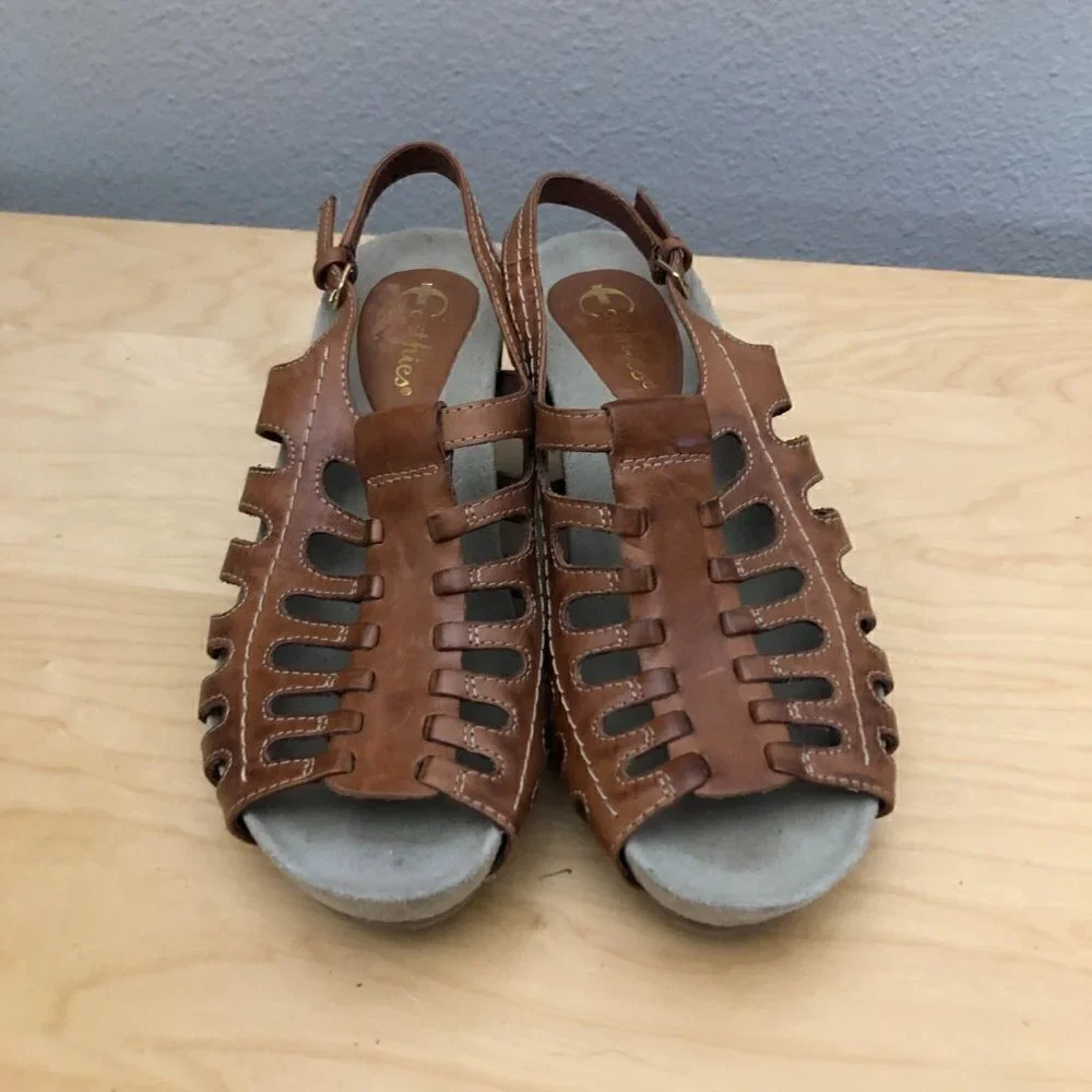 EARTHIES Siena Cognac Tan Leather Cone Heel Sandals size 7 B Chunky Coastal Boho